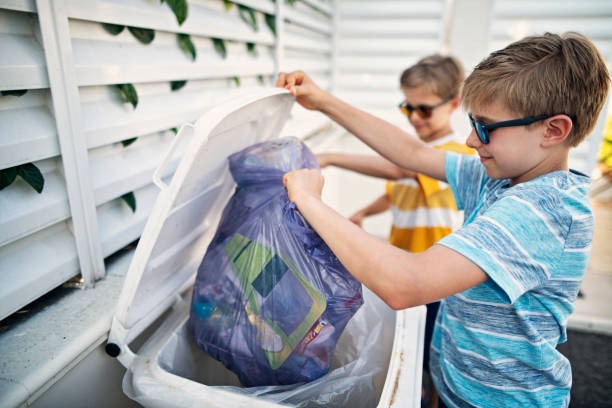 Best Yard Cleanup Services  in Constantine, MI